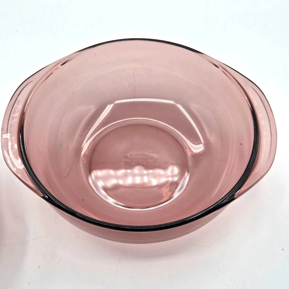 Pyrex this cranberry